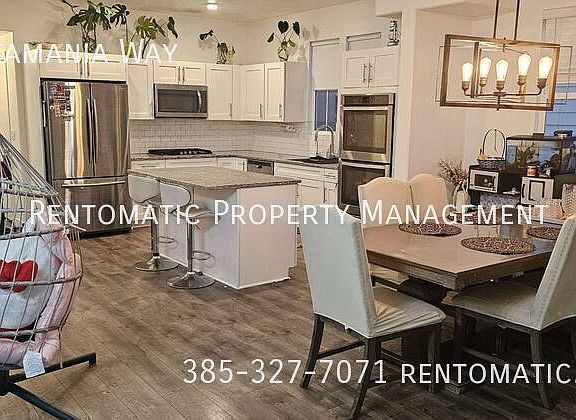 4th image of 10631 S Skamania Way