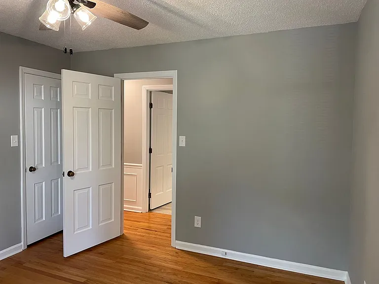 7942 Lake Vista Dr — Photo 35