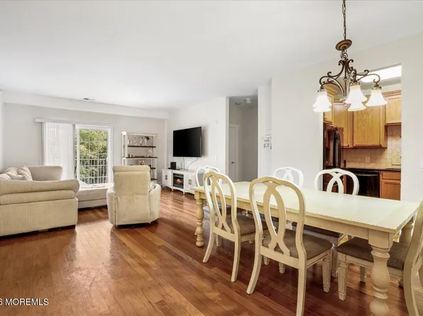 203 Canterbury Lane, Morganville, NJ 07751