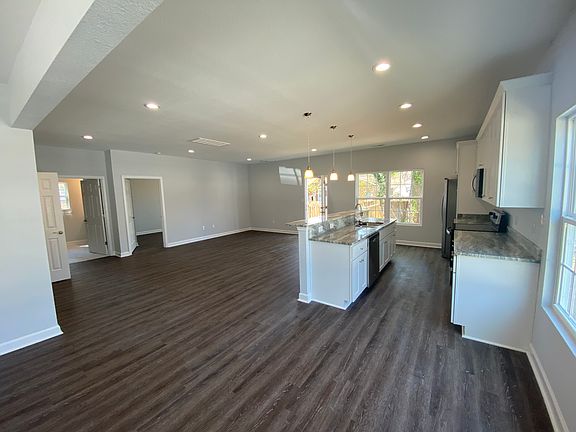 4th image of 3427 Argonne Ave