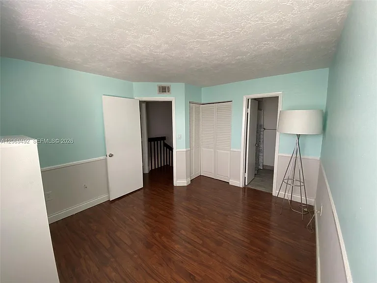 4530 SW 68th Court Cir #6-32 — Photo 7