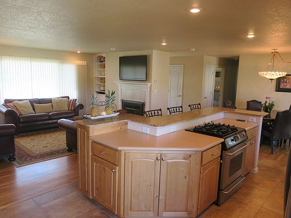 5th image of 3009 Aspen Dr