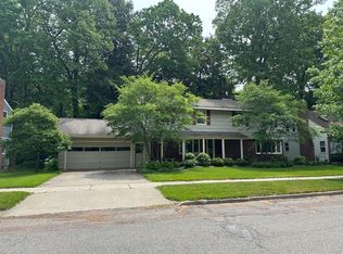 85 Oakcrest Dr, Burlington, VT 05408