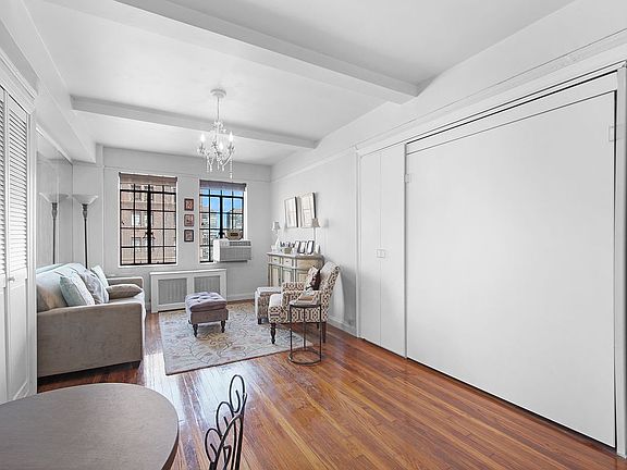 2nd image of 25 Tudor City Pl APT 1902