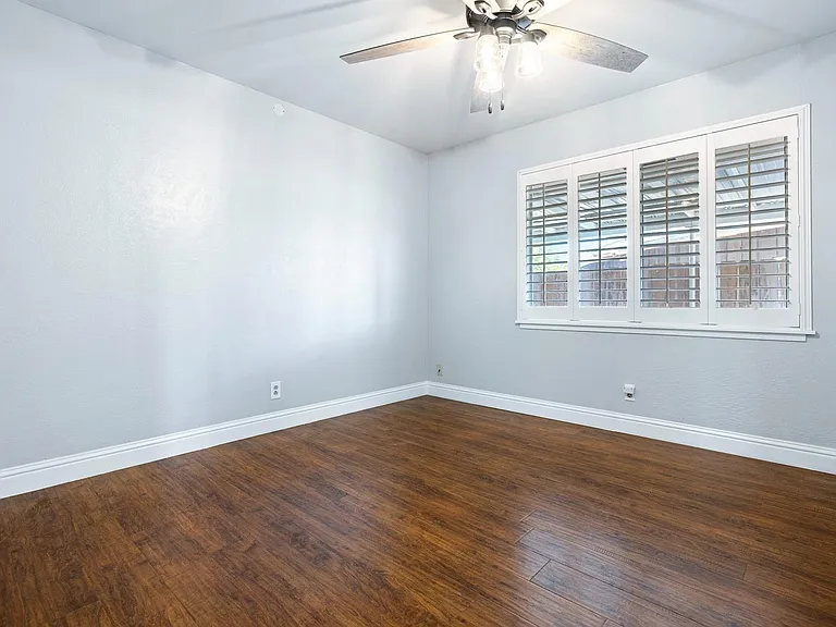 1511 E Almendra Dr — Photo 15