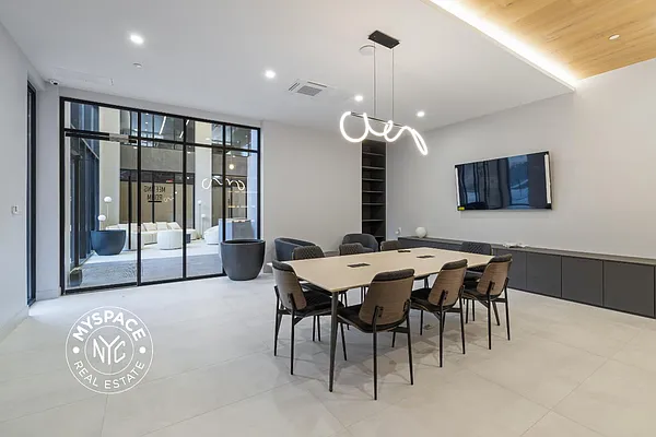 Rented by Carroll Development Leasing LLC | media 14