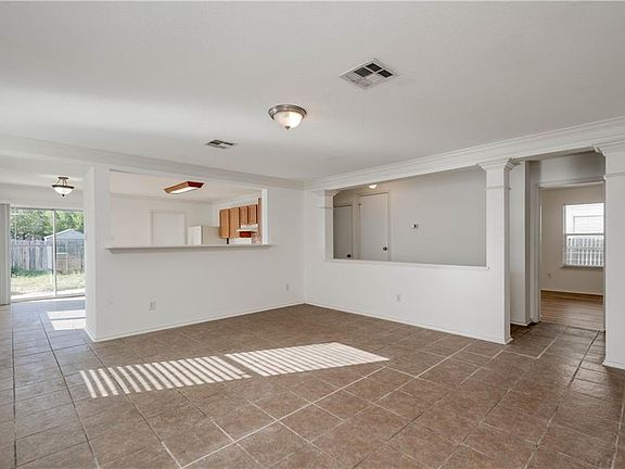 5th image of 13316 Thome Valley Dr
