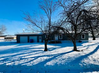 601 N Cloud St, Clark, SD 57225