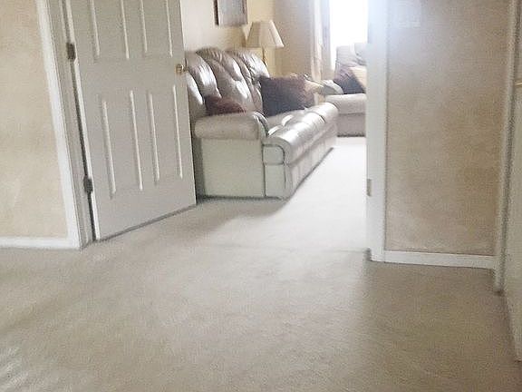 4th image of 1424 Crowndale Ln