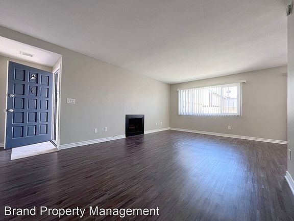 3rd image of 16941 Hoskins Ln #11294289