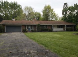 5889 Linden Rd, Rockford, IL 61109