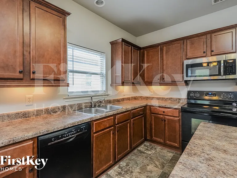 235 Sterling Pl — Photo 6