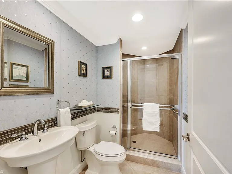 23850 Via Italia Cir #404 — Photo 33