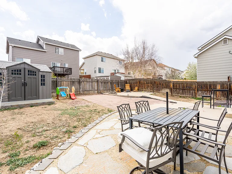 857 Regent Ct — Photo 20