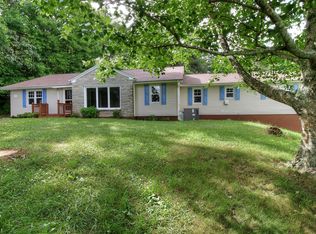 130 Lilley Ln, Johnson City, TN 37604