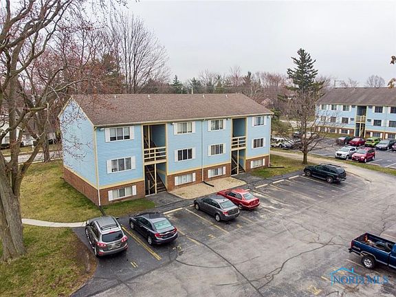 2nd image of 854 8th St