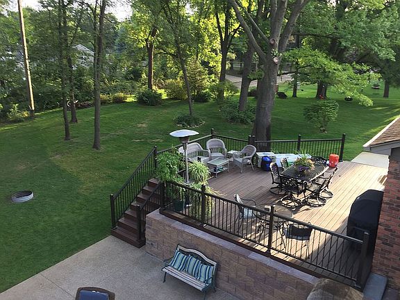 3rd image of 37 Waterview Dr