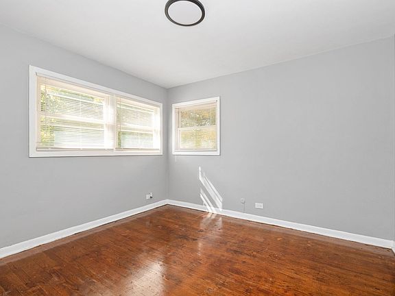 4th image of 8757-8775 S Beverly St #8759-1