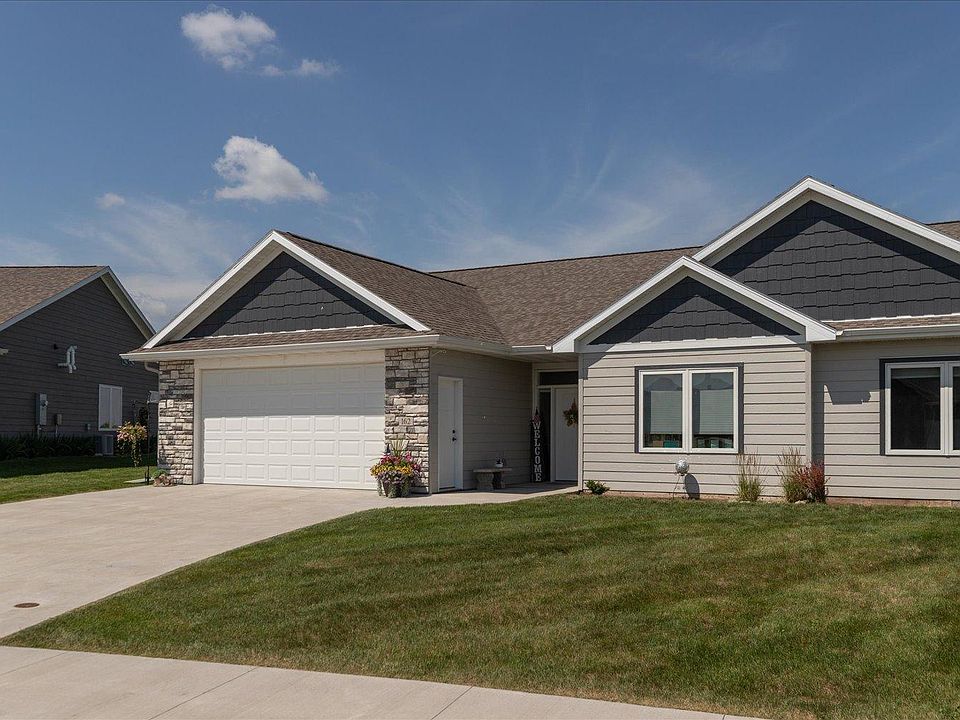 1st image of 162 Sandstone Dr NW