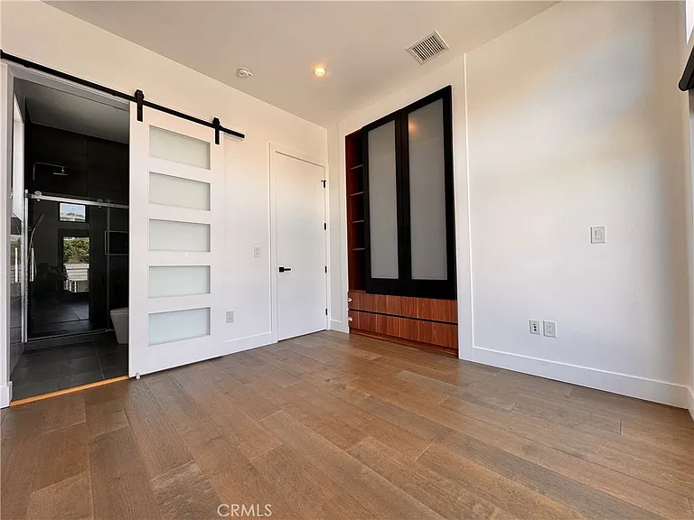 11230 Pickford St — Photo 13