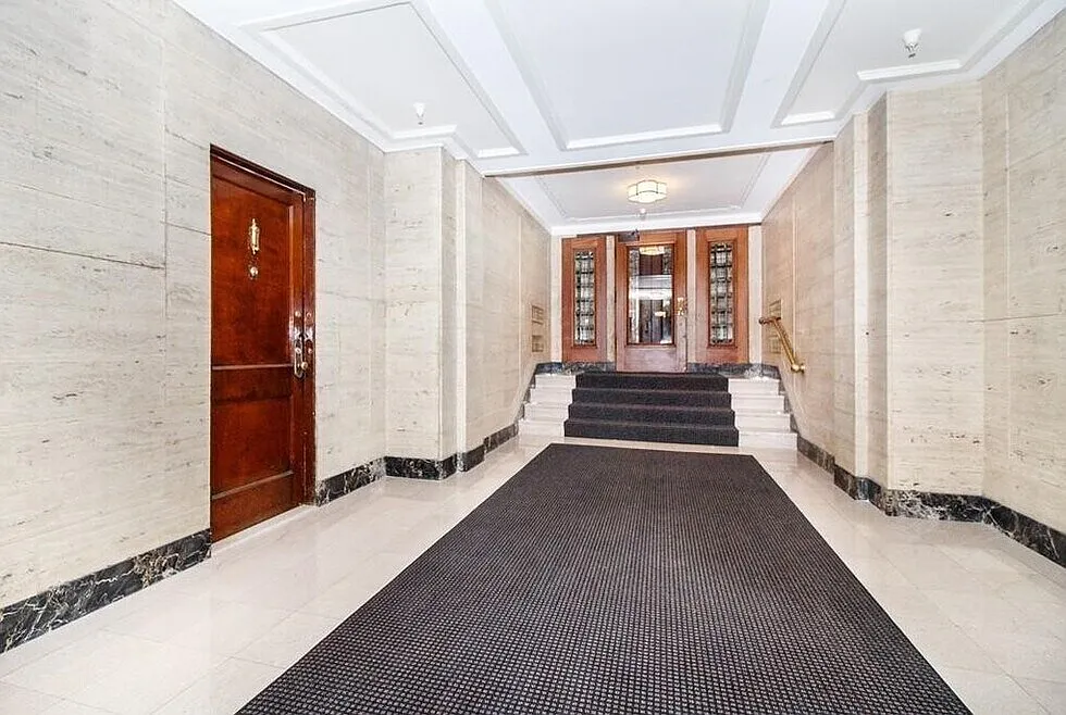 2 bed, 1.5 bath, $5,300 — Photo 4