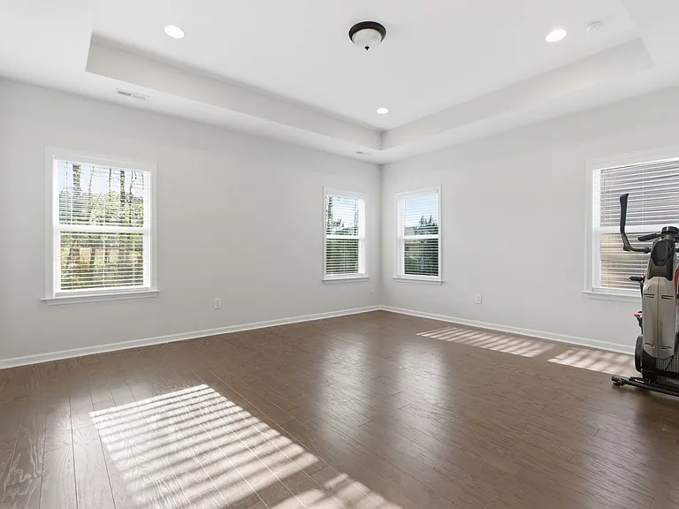 721 Vine Pond Ct — Photo 18