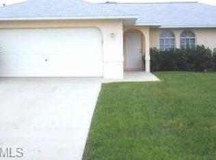 2233 NE 5th St, Cape Coral, FL 33909