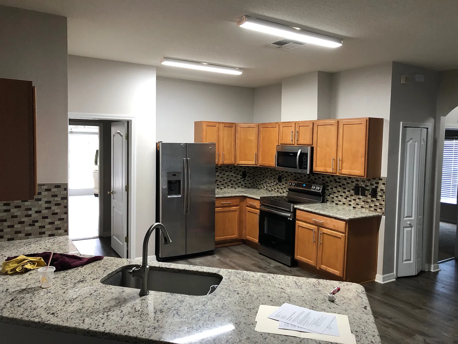 4 bed, 2366 sqft, $2,200 — Photo 2