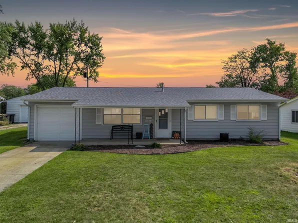 2616 Bolton Dr, Fort Wayne, IN 46805