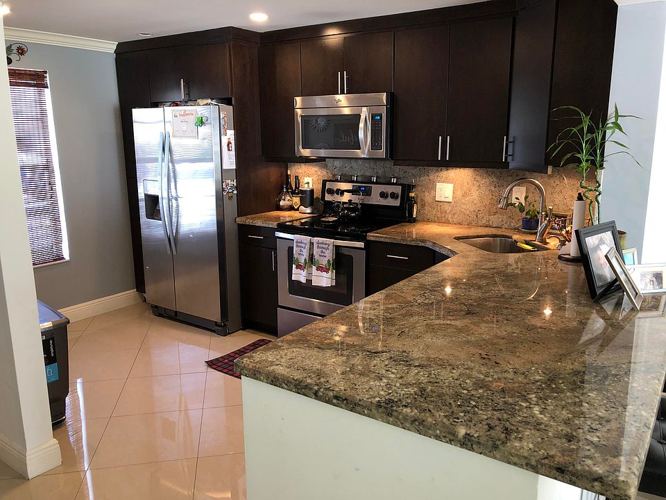 1st image of 211 Foxtail Dr APT E