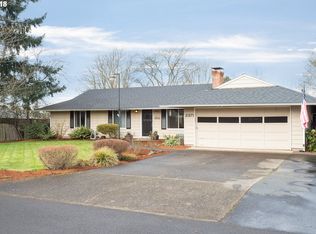 21671 S Clear View Ct, Oregon City, OR 97045