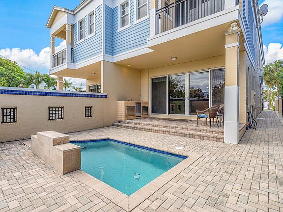 5th image of 4562 Poinciana Street