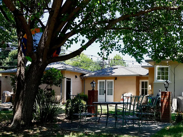 2591 Walnut Blvd #ADU — Photo 1