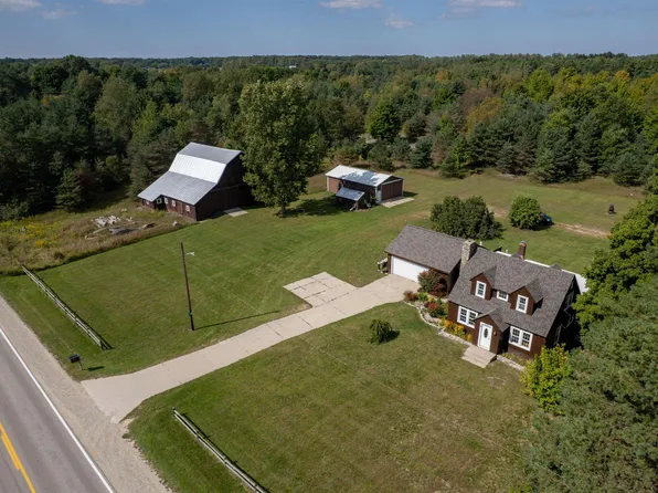 8616 Cedar Run Rd, Traverse City, MI 49684