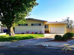 913 Stanford Ct, Bakersfield, CA 93305