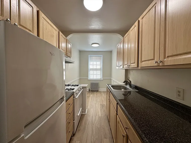 24 Concord Ave #111 — Photo 9