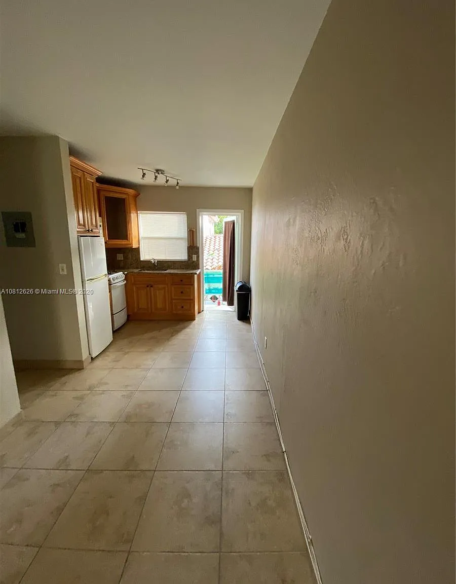 Studio, 550 sqft, $1,550 — Photo 3