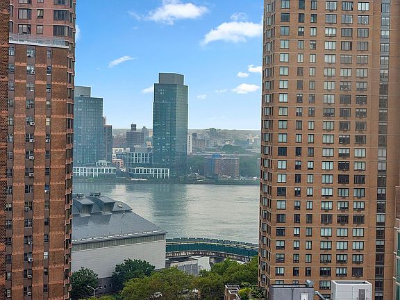 3rd image of 340 E 93rd St APT 21I