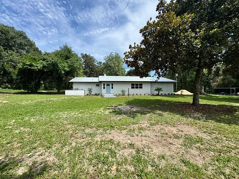 3 bed, 2.0 bath, 1913 sqft, $1,995 — Photo 3
