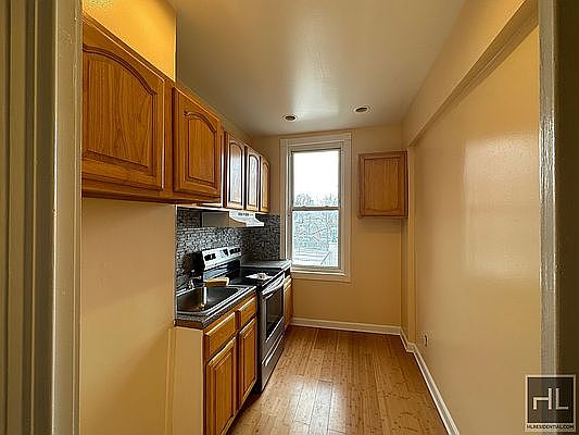 1st image of 10116 125th St #2