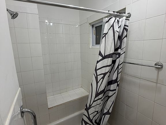 4th image of 10555 130th St