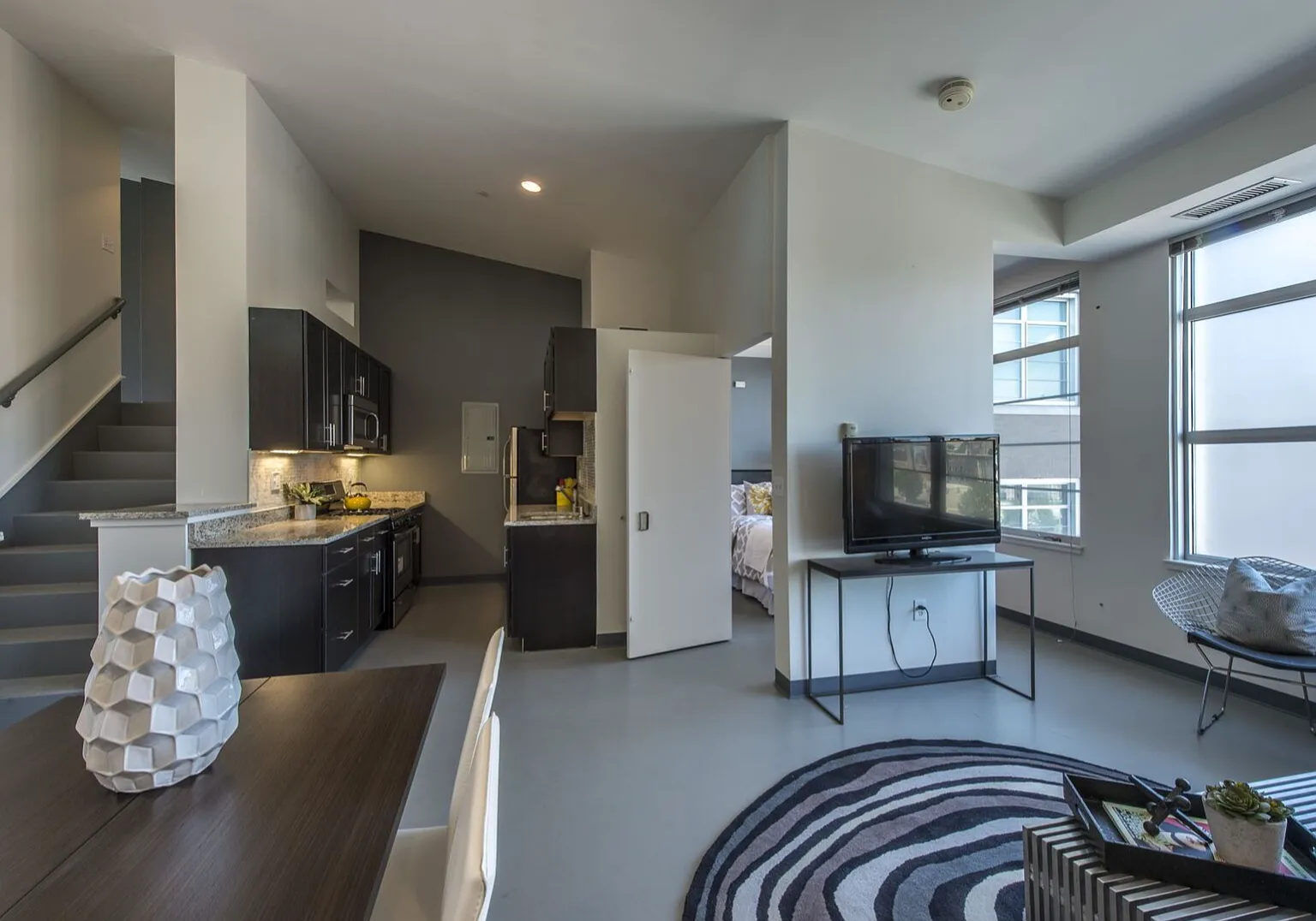 1 bed, $3,500 — Photo 3