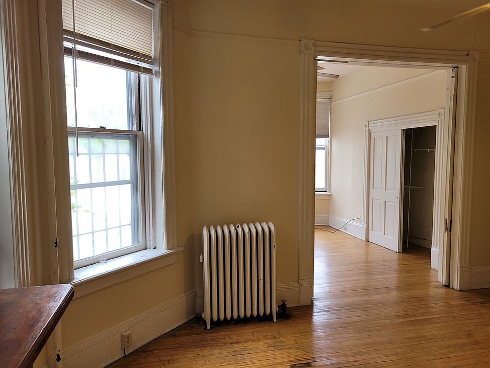 1st image of 1210-12 N Van Buren St #1