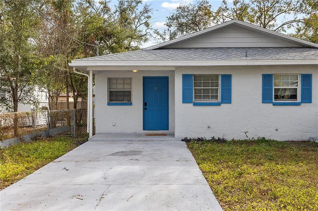 2 bed, 1.0 bath, 752 sqft, $1,750 — Photo 1
