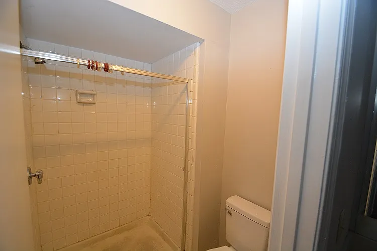 303 E Montcastle Dr — Photo 11