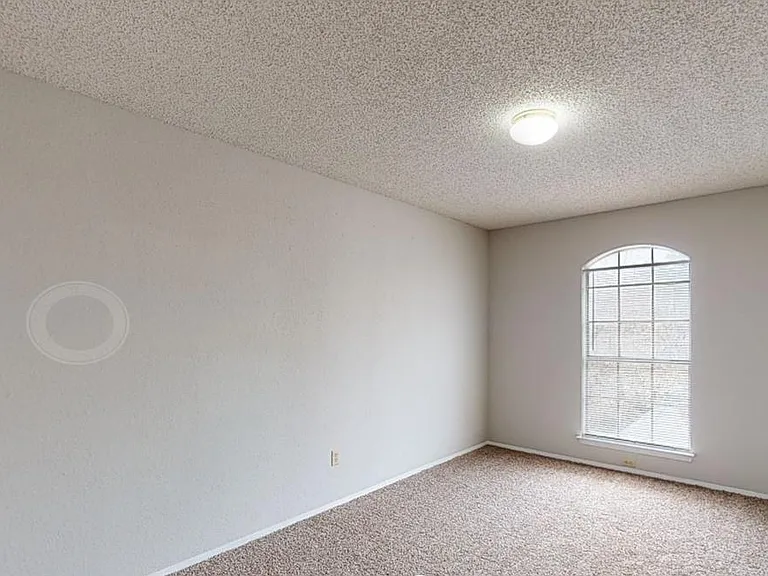 13806 Cambourne Dr — Photo 6