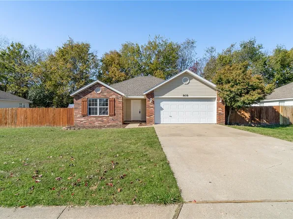 808 Crystal St, Bentonville, AR 72745