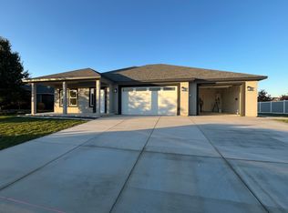 4909 Pinehurst Dr, Pasco, WA 99301