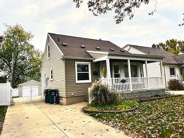 2252 Tyler Ave