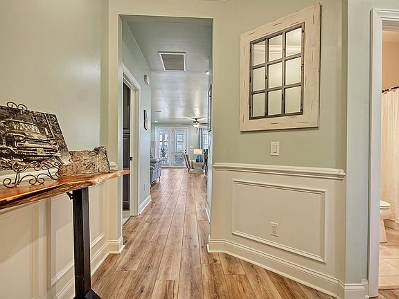 3rd image of 625 Beach Way